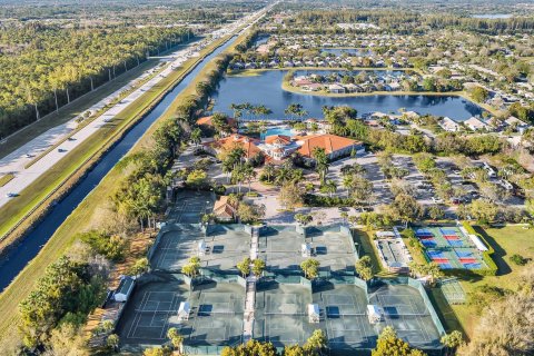 Villa ou maison à vendre à Lake Worth, Floride: 3 chambres, 246.19 m2 № 1183272 - photo 1