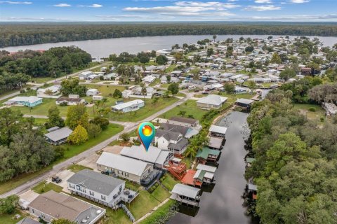 Villa ou maison à vendre à Welaka, Floride: 3 chambres, 122.07 m2 № 1339325 - photo 5