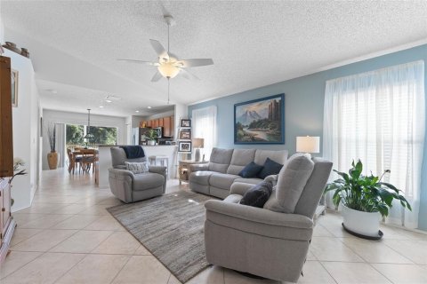 Casa en venta en Tampa, Florida, 3 dormitorios, 117.34 m2 № 1339324 - foto 4