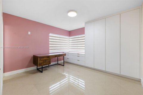 Casa en venta en Coral Gables, Florida, 3 dormitorios, 129.88 m2 № 1320612 - foto 15