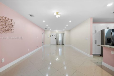 Villa ou maison à vendre à Coral Gables, Floride: 3 chambres, 129.88 m2 № 1320612 - photo 14