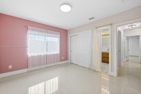 Casa en venta en Coral Gables, Florida, 3 dormitorios, 129.88 m2 № 1320612 - foto 21