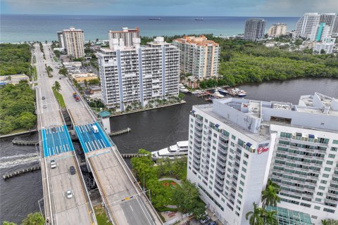 Condo in Fort Lauderdale, Florida, 1 bedroom  № 963639 - photo 19