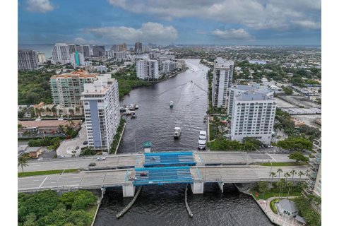 Condo in Fort Lauderdale, Florida, 1 bedroom  № 963639 - photo 12