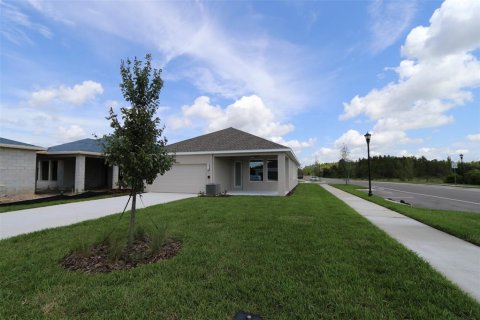 House in Wesley Chapel, Florida 3 bedrooms, 150.04 sq.m. № 1344662 - photo 6