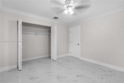 House in Miami Gardens, Florida 2 bedrooms, 111.48 sq.m. № 1332321 - photo 16