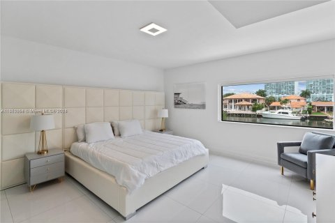 Adosado en venta en Sunny Isles Beach, Florida, 3 dormitorios, 220.18 m2 № 1332769 - foto 14