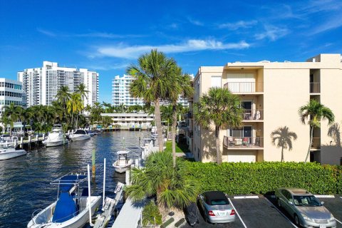 Copropriété à vendre à Fort Lauderdale, Floride: 2 chambres, 80.82 m2 № 1127916 - photo 3