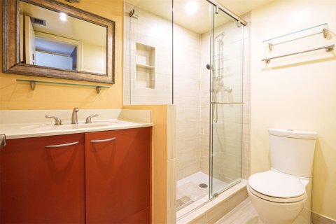 Condo in Fort Lauderdale, Florida, 2 bedrooms  № 1127916 - photo 15