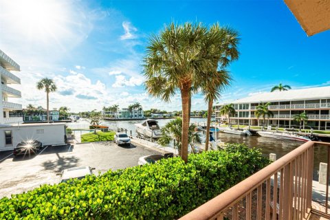 Condo in Fort Lauderdale, Florida, 2 bedrooms  № 1127916 - photo 2