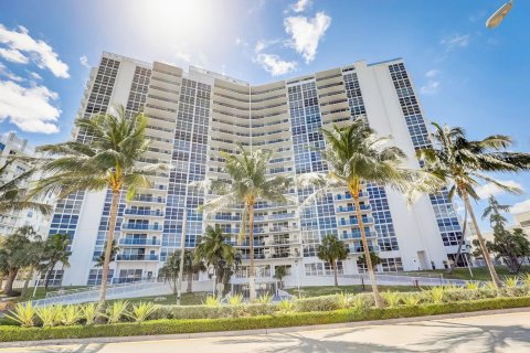 Condo in Fort Lauderdale, Florida, 2 bedrooms  № 1127917 - photo 19