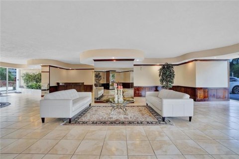 Condo in Fort Lauderdale, Florida, 2 bedrooms  № 1127917 - photo 9