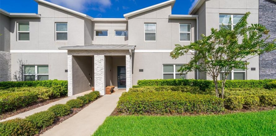 Townhouse in Davenport, Florida 4 bedrooms, 177.81 sq.m. № 1086027