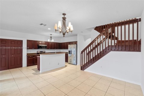 Townhouse in Homestead, Florida 4 bedrooms, 171.5 sq.m. № 1328277 - photo 15