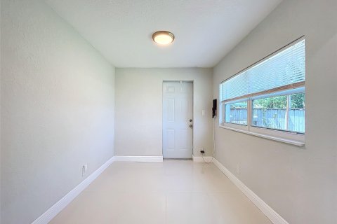 House in Fort Lauderdale, Florida 3 bedrooms, 91.79 sq.m. № 1170966 - photo 9