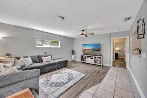 Casa en venta en Saint Petersburg, Florida, 4 dormitorios, 174.84 m2 № 1378552 - foto 18