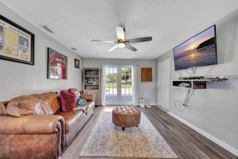 Casa en venta en Saint Petersburg, Florida, 4 dormitorios, 174.84 m2 № 1378552 - foto 6