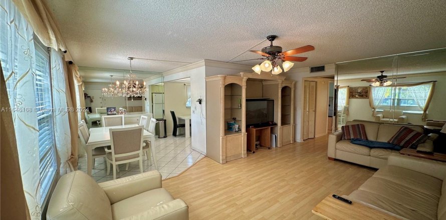 Condo in Pembroke Pines, Florida, 2 bedrooms  № 1329504