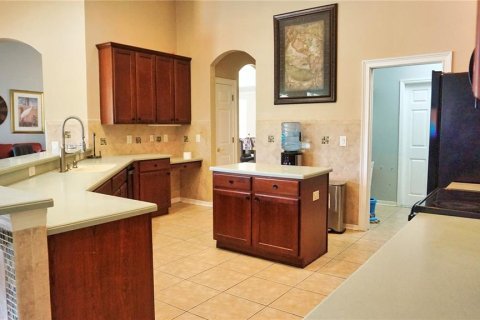 Casa en venta en Tampa, Florida, 5 dormitorios, 317.45 m2 № 1248980 - foto 9