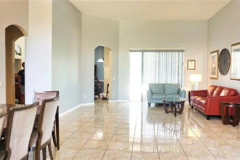 Casa en venta en Tampa, Florida, 5 dormitorios, 317.45 m2 № 1248980 - foto 5