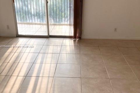 Copropriété à vendre à Pembroke Pines, Floride: 1 chambre, 65.22 m2 № 1328140 - photo 15