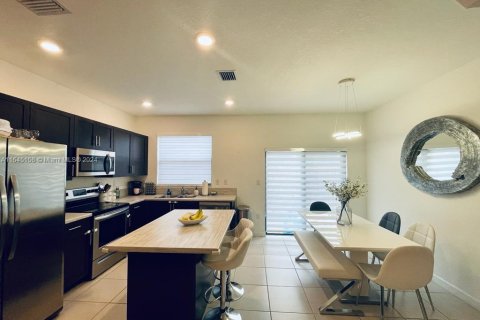 Adosado en venta en Miami, Florida, 3 dormitorios, 122.63 m2 № 1328106 - foto 6