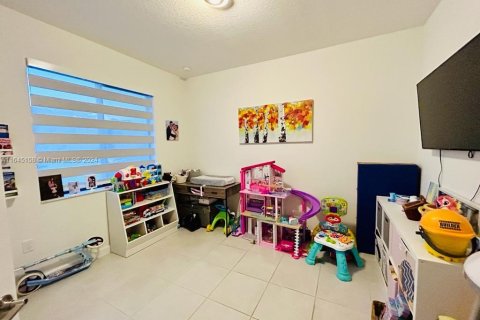 Touwnhouse à vendre à Miami, Floride: 3 chambres, 122.63 m2 № 1328106 - photo 11