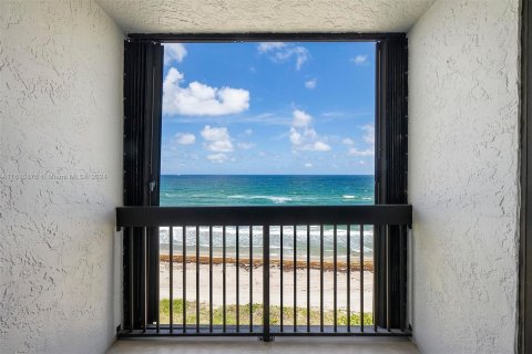 Condominio en venta en Hillsboro Beach, Florida, 2 dormitorios, 195.09 m2 № 1235730 - foto 28