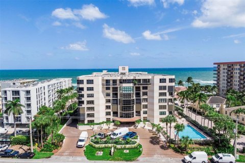 Condominio en venta en Hillsboro Beach, Florida, 2 dormitorios, 195.09 m2 № 1235730 - foto 1