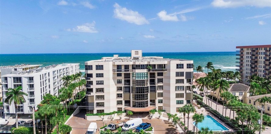 Condo à Hillsboro Beach, Floride, 2 chambres  № 1235730