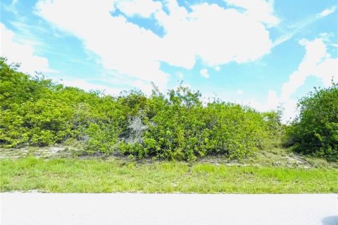 Terreno en venta en Port Charlotte, Florida № 760098 - foto 5