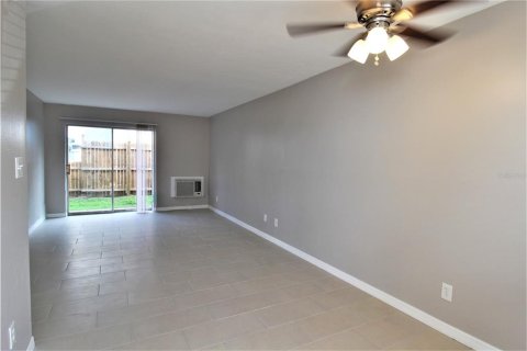 Appartement à louer à Sarasota, Floride: 1 chambre, 52.03 m2 № 1357555 - photo 5