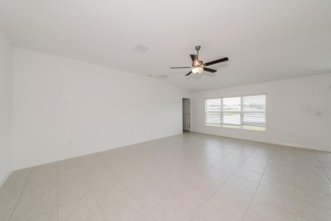 Villa ou maison à louer à Palmetto, Floride: 4 chambres, 179.86 m2 № 1357556 - photo 3