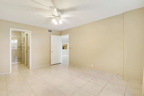 Condo in Davie, Florida, 2 bedrooms  № 968295 - photo 11