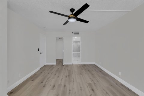 Copropriété à vendre à Boca Raton, Floride: 2 chambres, 101.26 m2 № 1134897 - photo 10