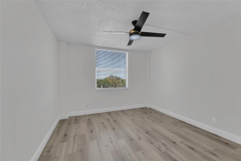 Copropriété à vendre à Boca Raton, Floride: 2 chambres, 101.26 m2 № 1134897 - photo 18