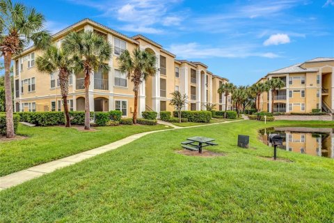 Condo in Maitland, Florida, 1 bedroom  № 1346910 - photo 1