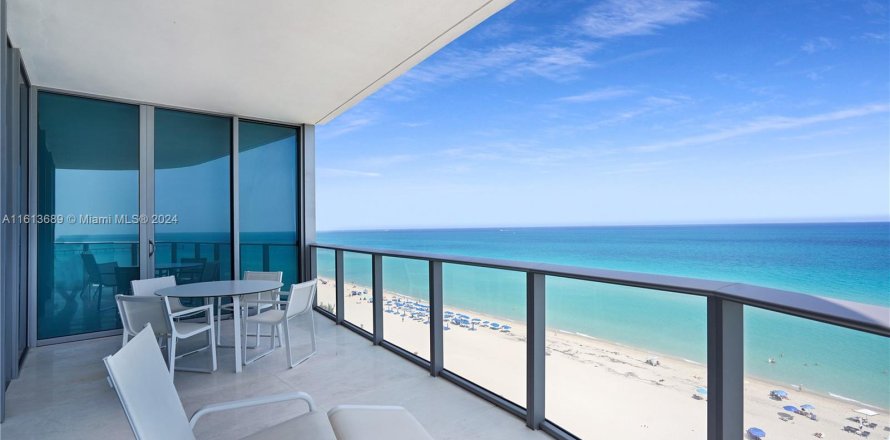 Condo in Sunny Isles Beach, Florida, 3 bedrooms  № 1239654