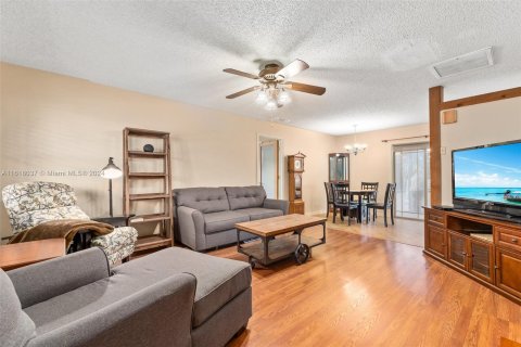 Villa ou maison à vendre à Port St. Lucie, Floride: 2 chambres, 83.61 m2 № 1239579 - photo 13