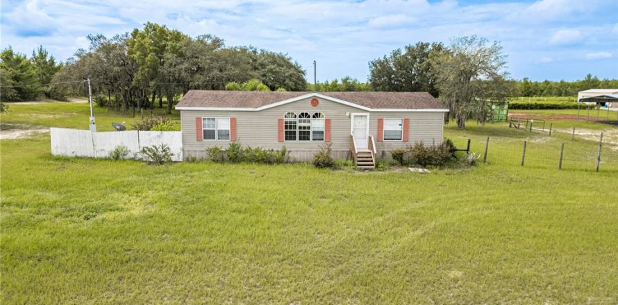 Casa en Dunnellon, Florida 3 dormitorios, 130.43 m2 № 1400450