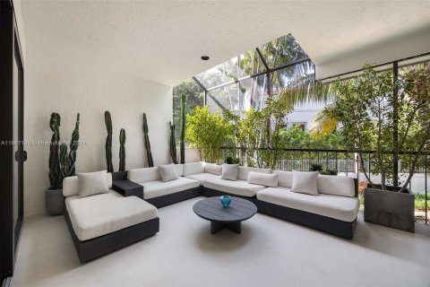 Adosado en venta en Miami, Florida, 4 dormitorios, 346.06 m2 № 1441532 - foto 11