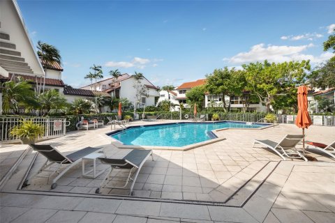 Adosado en venta en Miami, Florida, 4 dormitorios, 346.06 m2 № 1441532 - foto 30