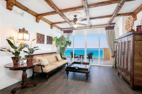 Condominio en venta en Sunny Isles Beach, Florida, 3 dormitorios, 205.69 m2 № 1167916 - foto 1