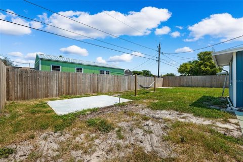 House in New Port Richey, Florida 3 bedrooms, 120.4 sq.m. № 1324801 - photo 24