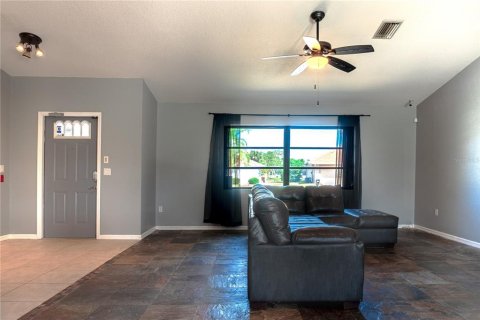 House in Punta Gorda, Florida 5 bedrooms, 257.8 sq.m. № 1143783 - photo 7