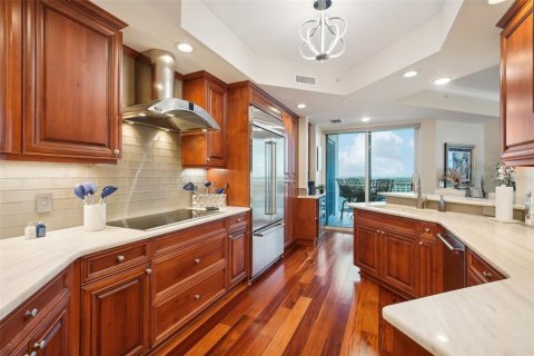 Condo in Saint Petersburg, Florida, 2 bedrooms  № 1373770 - photo 28