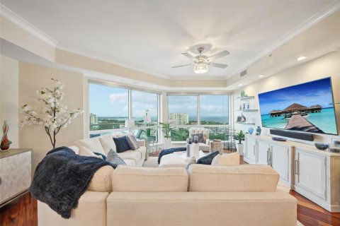 Condo in Saint Petersburg, Florida, 2 bedrooms  № 1373770 - photo 7