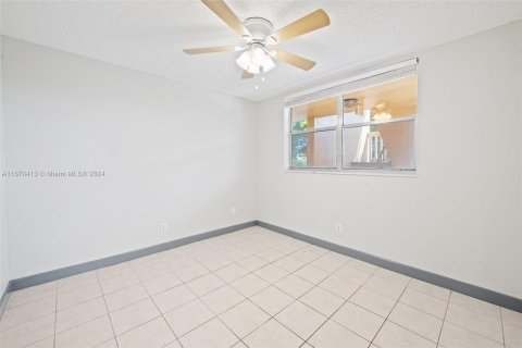 Copropriété à vendre à Tamarac, Floride: 2 chambres, 99.41 m2 № 1405998 - photo 20