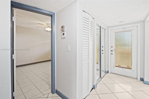 Copropriété à vendre à Tamarac, Floride: 2 chambres, 99.41 m2 № 1405998 - photo 19