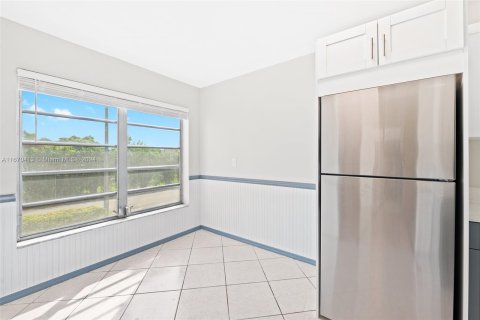 Copropriété à vendre à Tamarac, Floride: 2 chambres, 99.41 m2 № 1405998 - photo 7